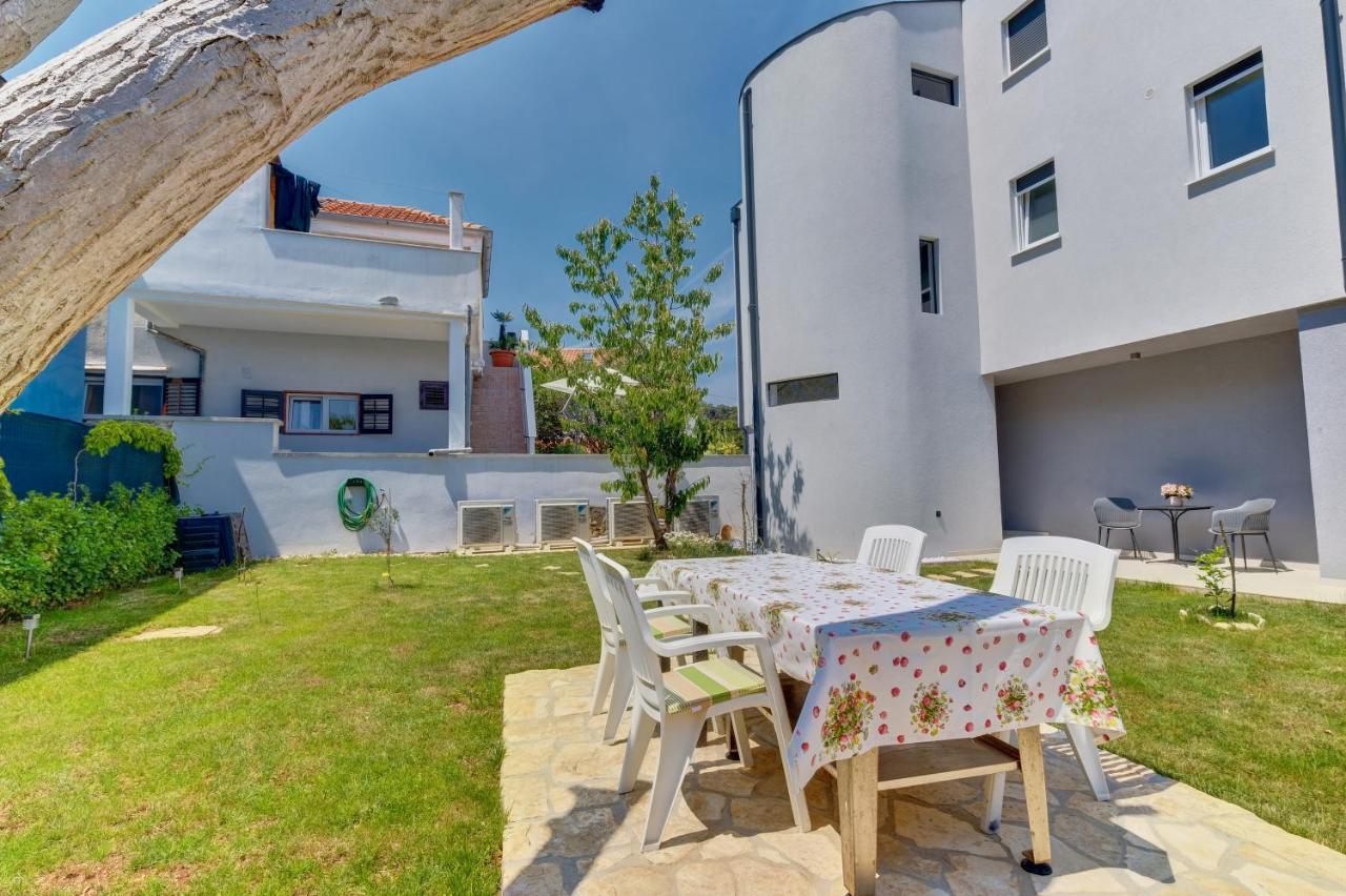 Apartments Hemetek Veli Lošinj Exterior foto